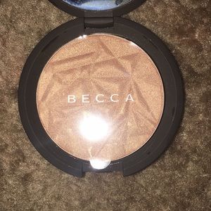 Becca bronzed amber